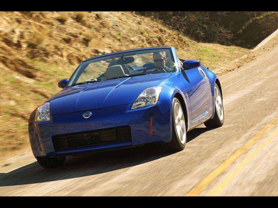  Nissan 350Z Roadster 2004 года  (фото 16 из 25)